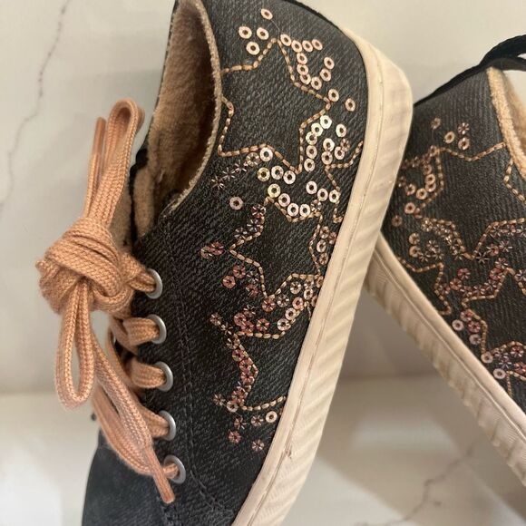 Zara Gray and Pink Sneakers with Reinforced Toe Cap - Picture 2 of 10